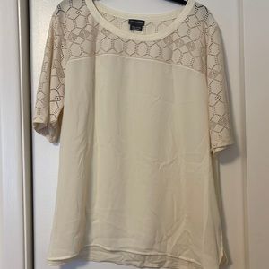 Van Huesen women’s shirts